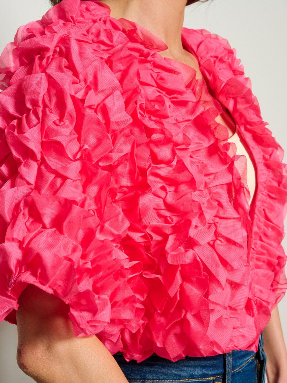 WOMEN'S BUTTON CLOSURE RUFFLE DETAILED CARDIGAN