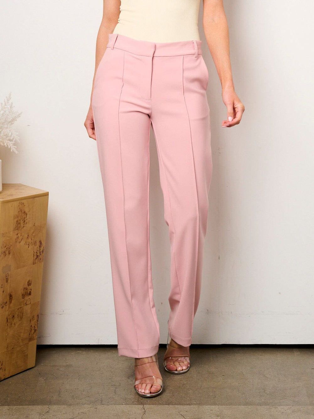 WOMEN'S BUTTON CLOSURE PLEATED WIDE LEG PANTS