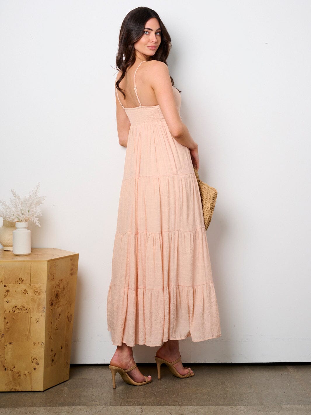 WOMEN'S SLEEVELESS V-NECK SMOCK TIERED TUNIC MAXI DRESS