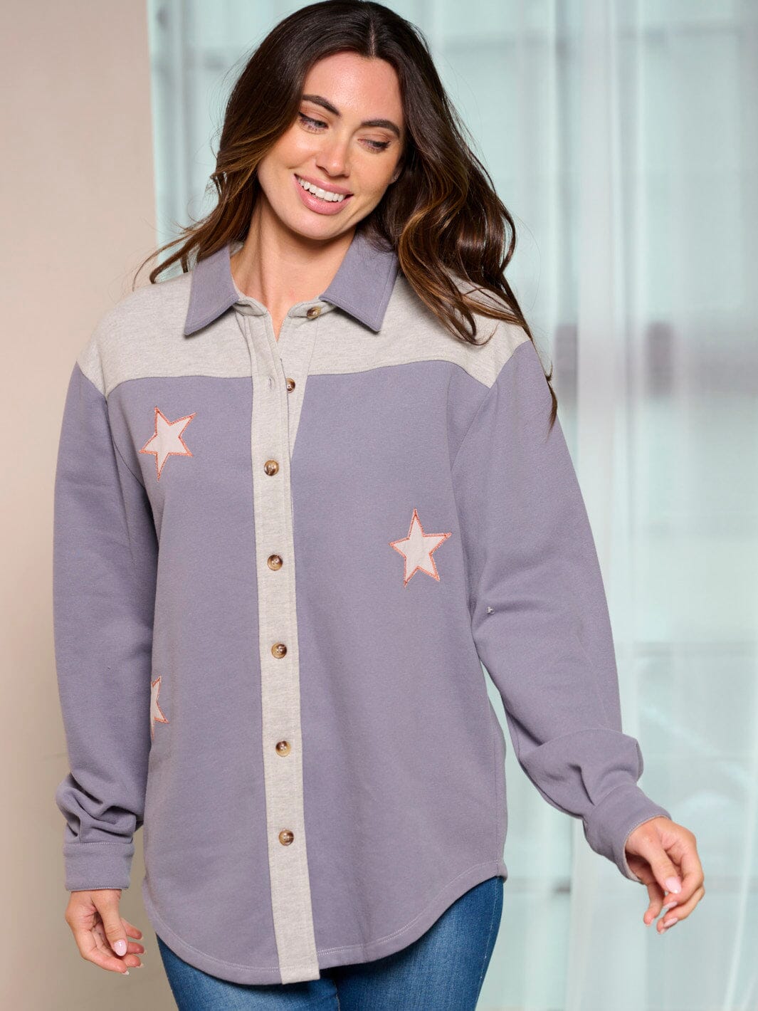 WOMEN'S LONG SLEEVE BUTTON UP COLORBLOCK STARS PRINT OVERSIZED TOP
