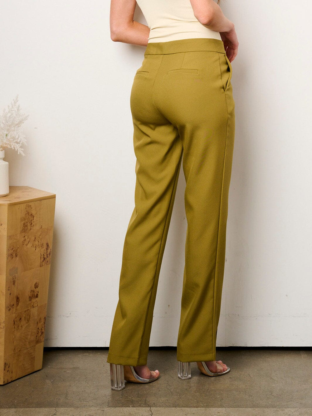 WOMEN'S BUTTON CLOSURE PLEATED WIDE LEG PANTS