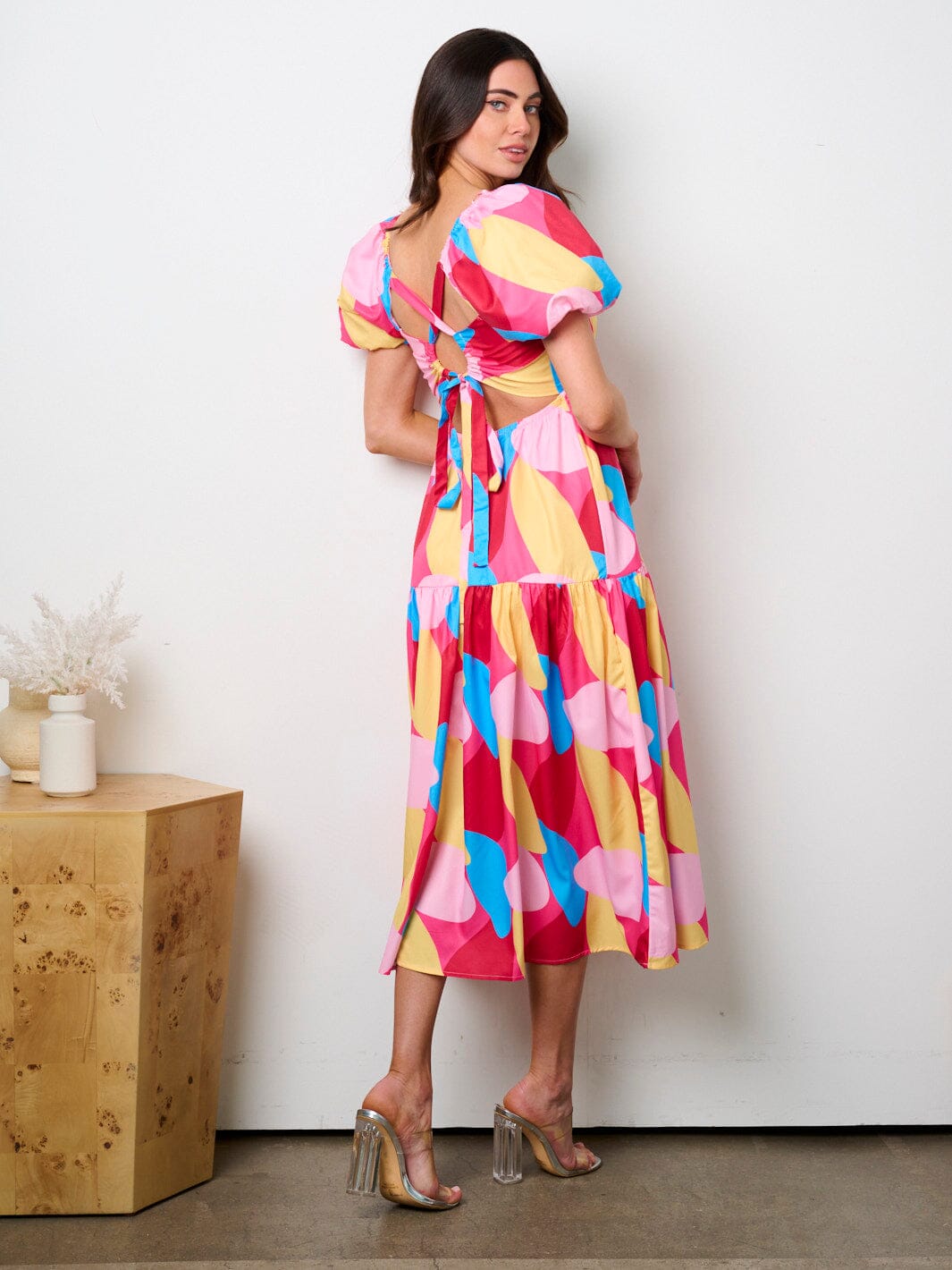 WOMEN'S SHORT PUFF SLEEVE SQUARE NECK BACK CUT OUT PRINTED MIDI DRESS