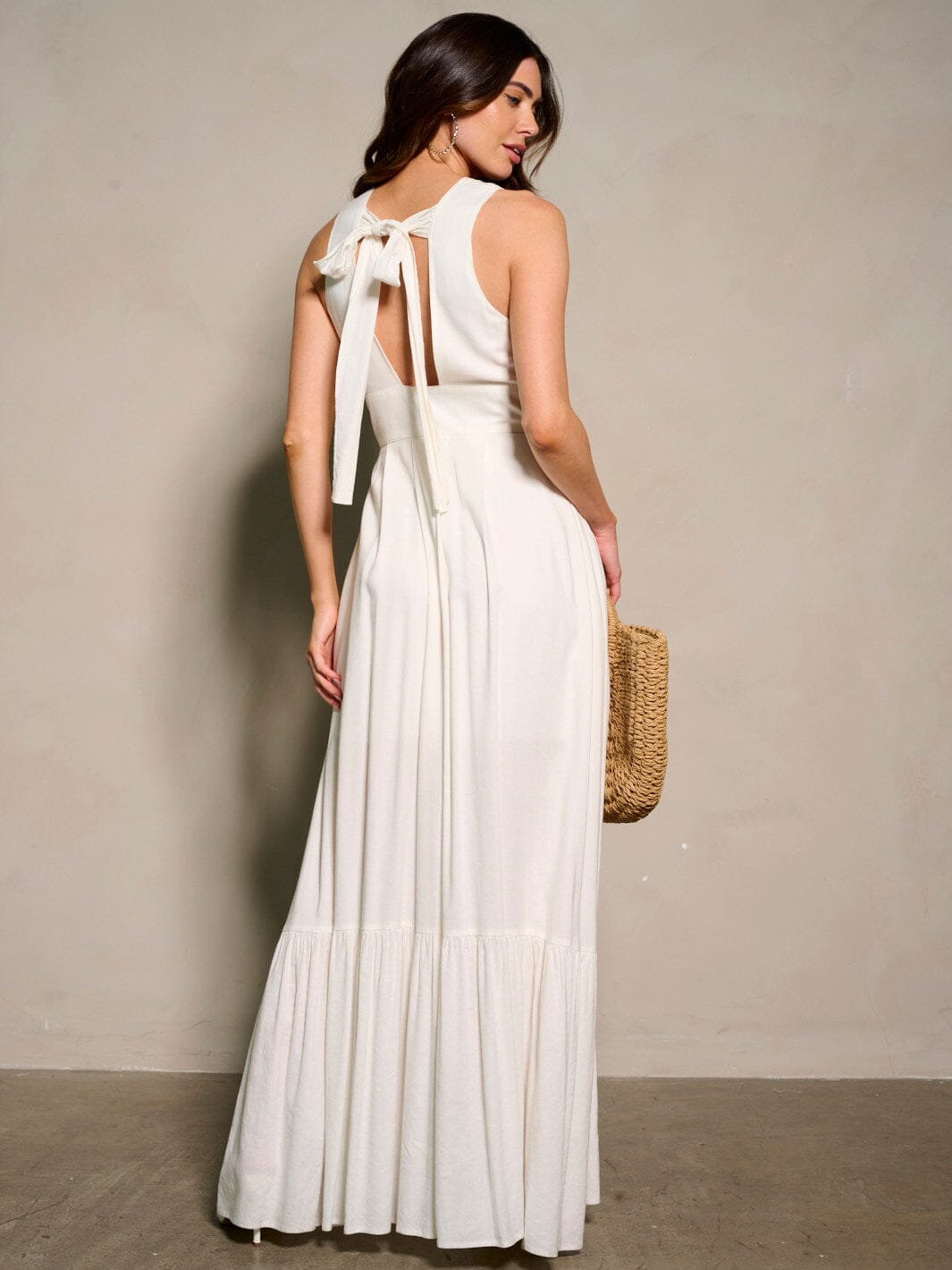 WOMEN'S SLEEVELESS V-NECK BACK TIE MAXI DRESS