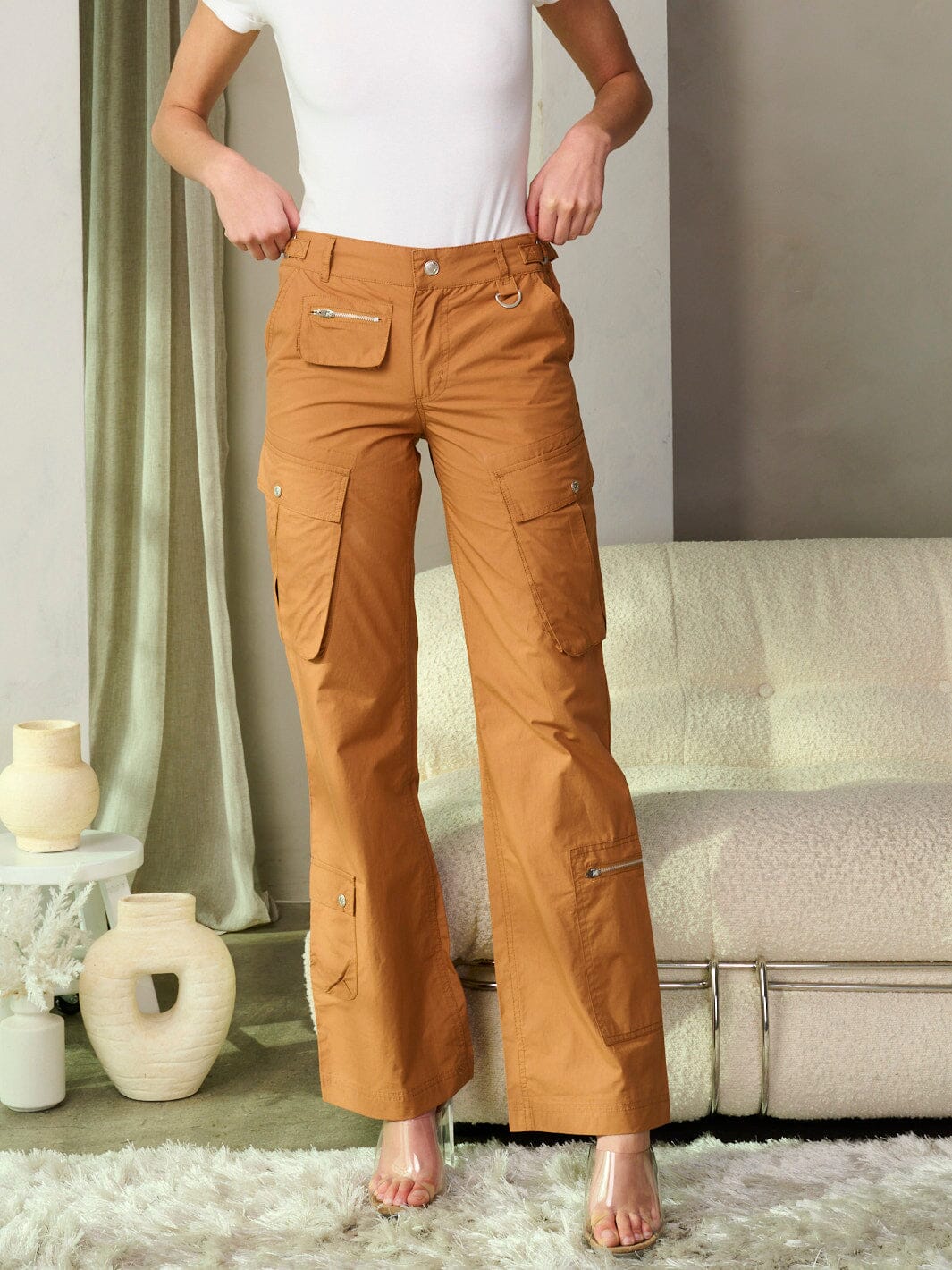 WOMEN'S BUTTON CLOSURE CARGO POCKETS WIDE LEG PANTS