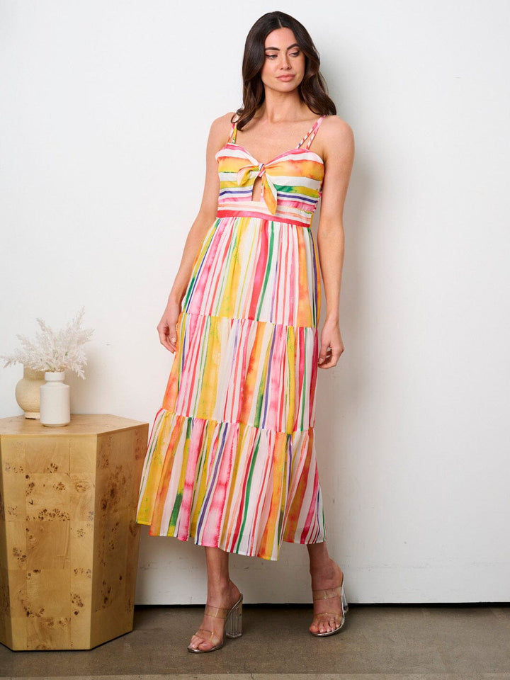 WOMEN'S SLEEVELESS V-NECK CUT OUT MULTI TIERED MAXI DRESS