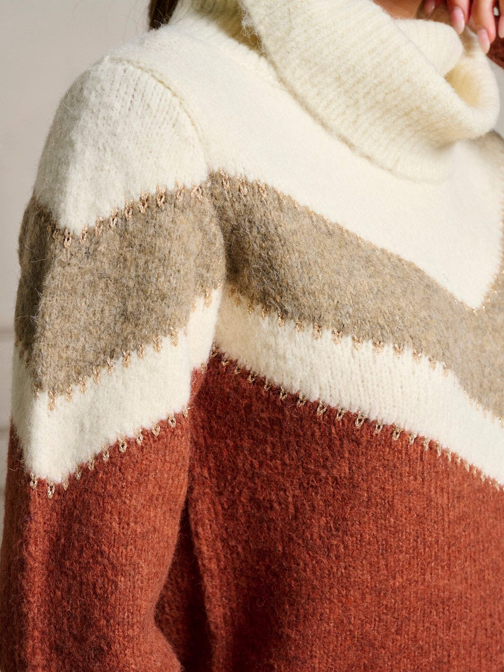 WOMEN'S LONG SLEEVE COLORBLOCK TURTLE NECK PULLOVER SWEATER