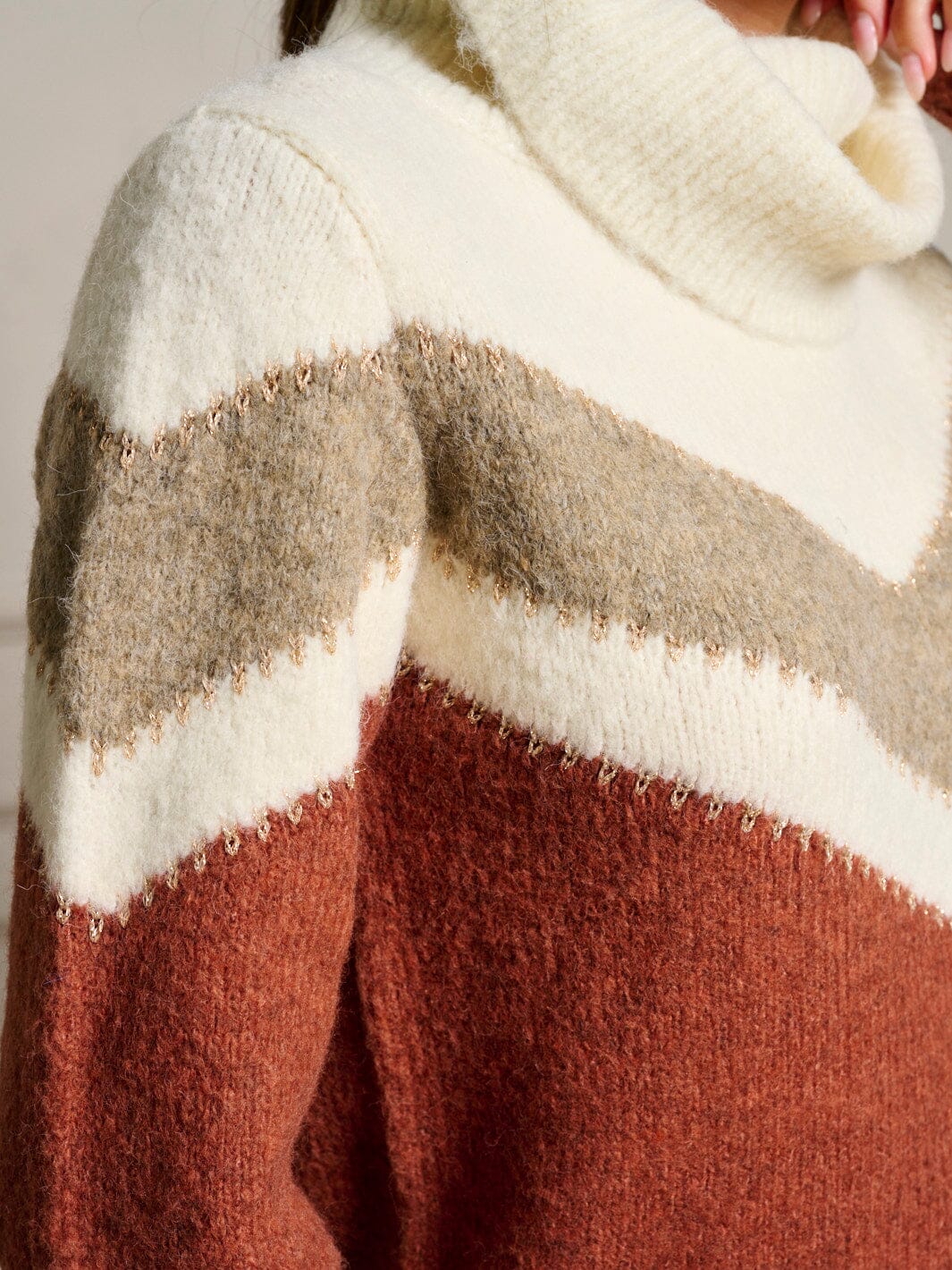 WOMEN'S LONG SLEEVE COLORBLOCK TURTLE NECK PULLOVER SWEATER