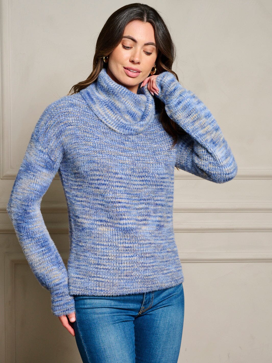 WOMEN'S LONG SLEEVE TURTLE NECK PULLOVER SWEATER