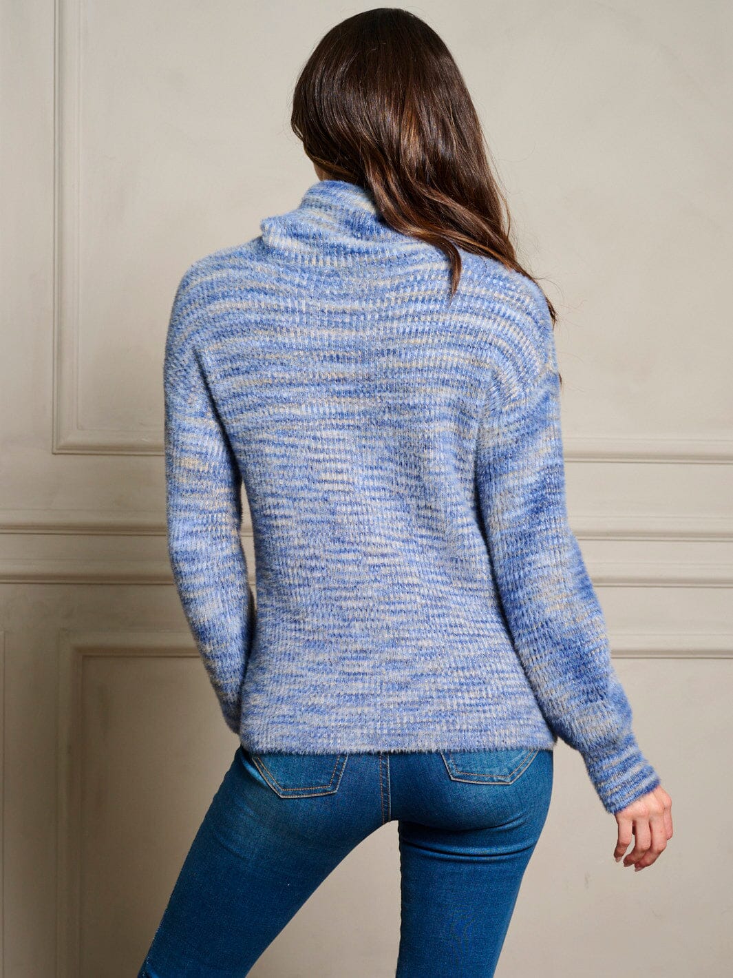 WOMEN'S LONG SLEEVE TURTLE NECK PULLOVER SWEATER