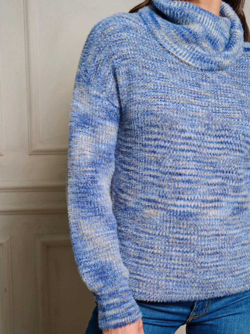 WOMEN'S LONG SLEEVE TURTLE NECK PULLOVER SWEATER