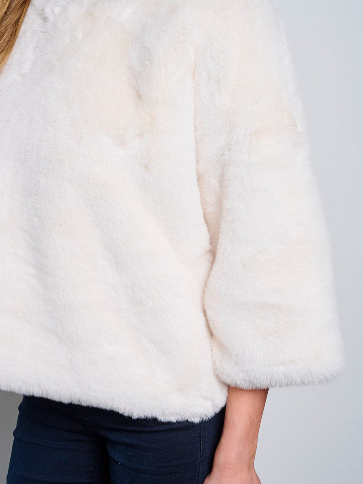 WOMEN'S 3/4 SLEEVES PULLOVER SOLID FUZZY SWEATER