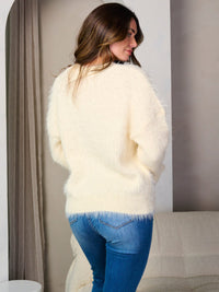 WOMEN'S LONG SLEEVE FUZZY DETAILED PULLOVER SWEATER