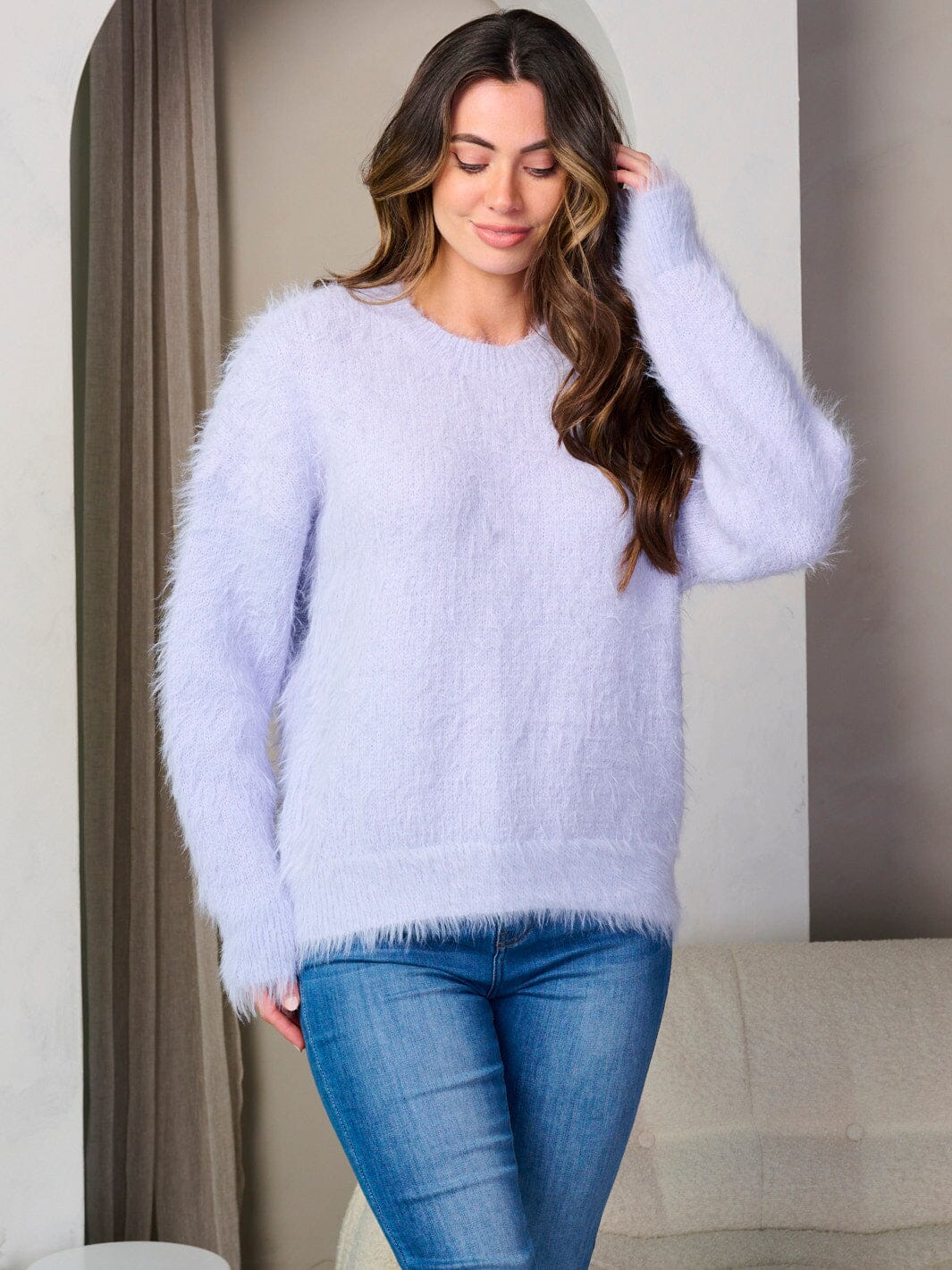 WOMEN'S LONG SLEEVE FUZZY DETAILED PULLOVER SWEATER