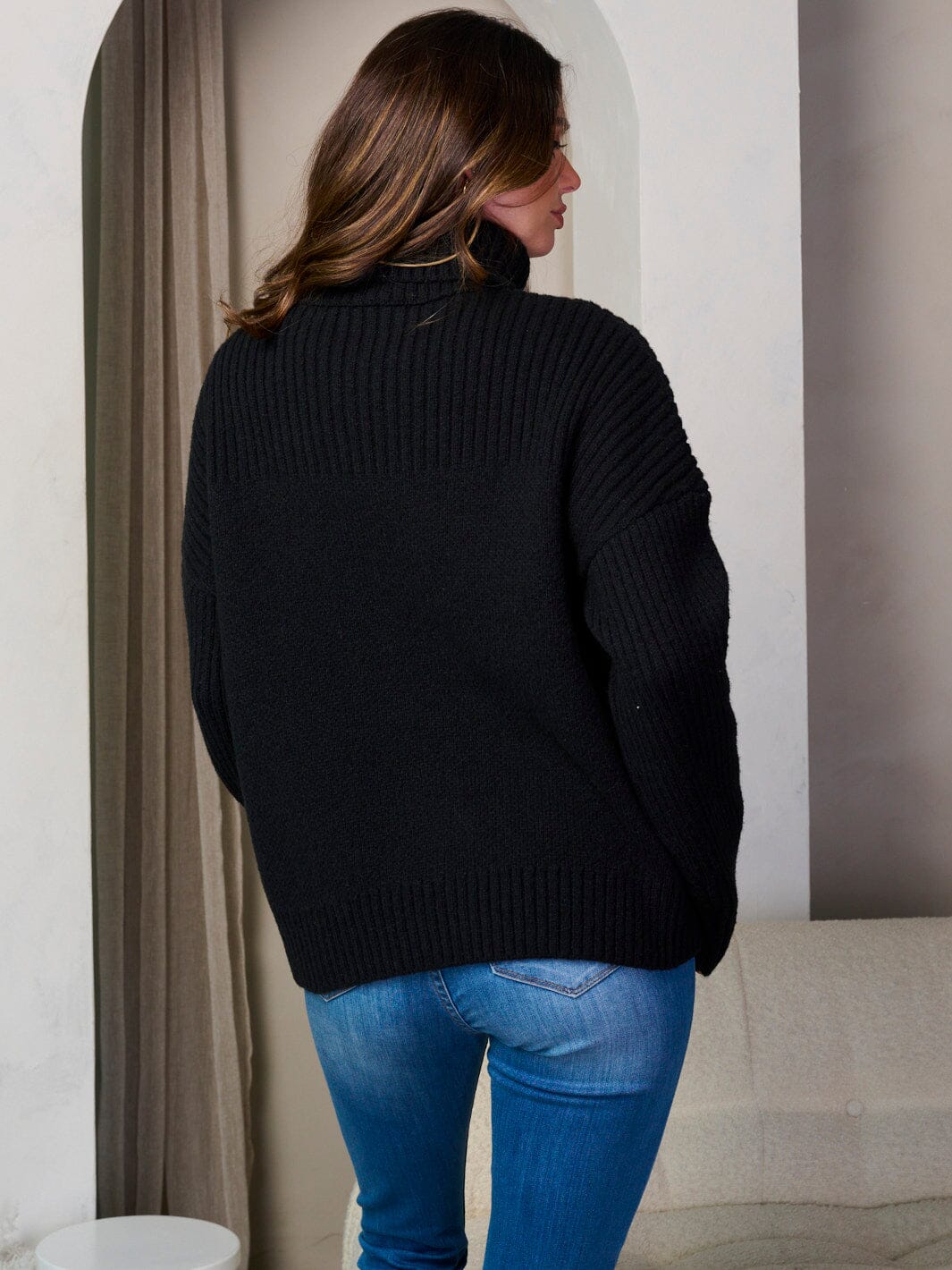 WOMEN'S LONG SLEEVE FRONT POCKET TURTLE NECK PULLOVER SWEATER