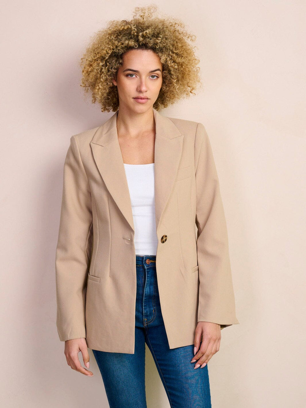 WOMEN'S LONG SLEEVE BUTTON CLOSURE BLAZER
