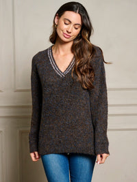 WOMEN'S LONG SLEEVE V-NECK PULLOVER SWEATER