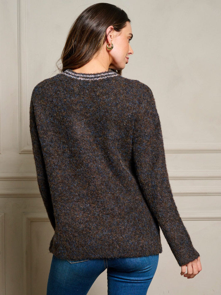 WOMEN'S LONG SLEEVE V-NECK PULLOVER SWEATER