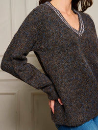 WOMEN'S LONG SLEEVE V-NECK PULLOVER SWEATER