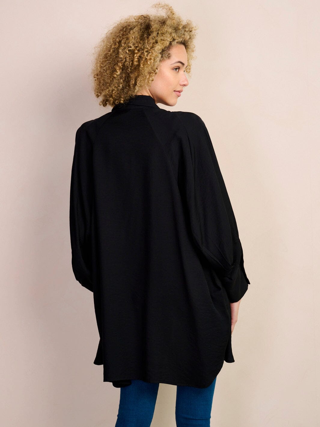 WOMEN'S LONG SLEEVE BUTTON UP OVERSIZED TOP