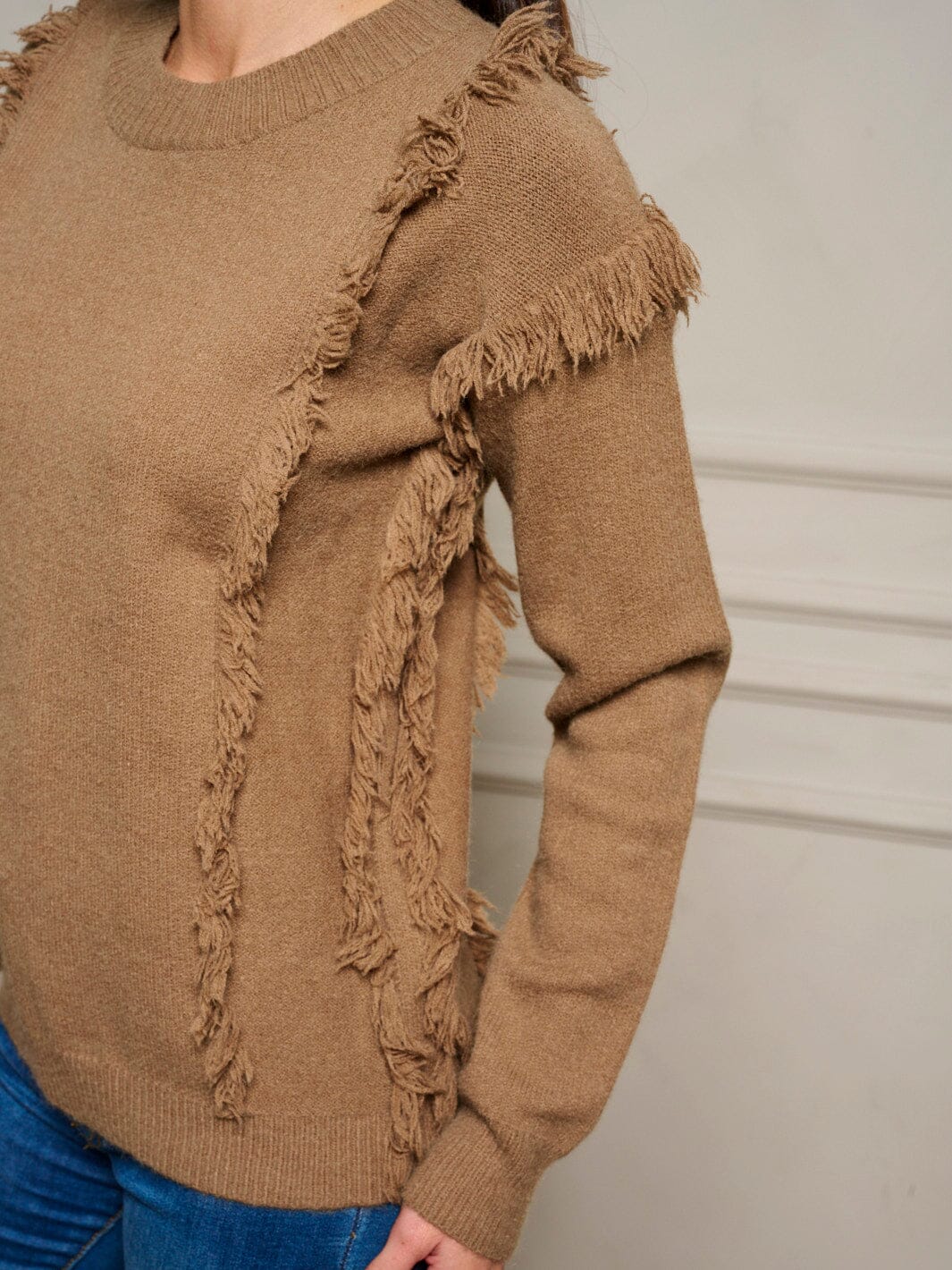 WOMEN'S LONG SLEEVE FRINGE TRIM PULLOVER SWEATER