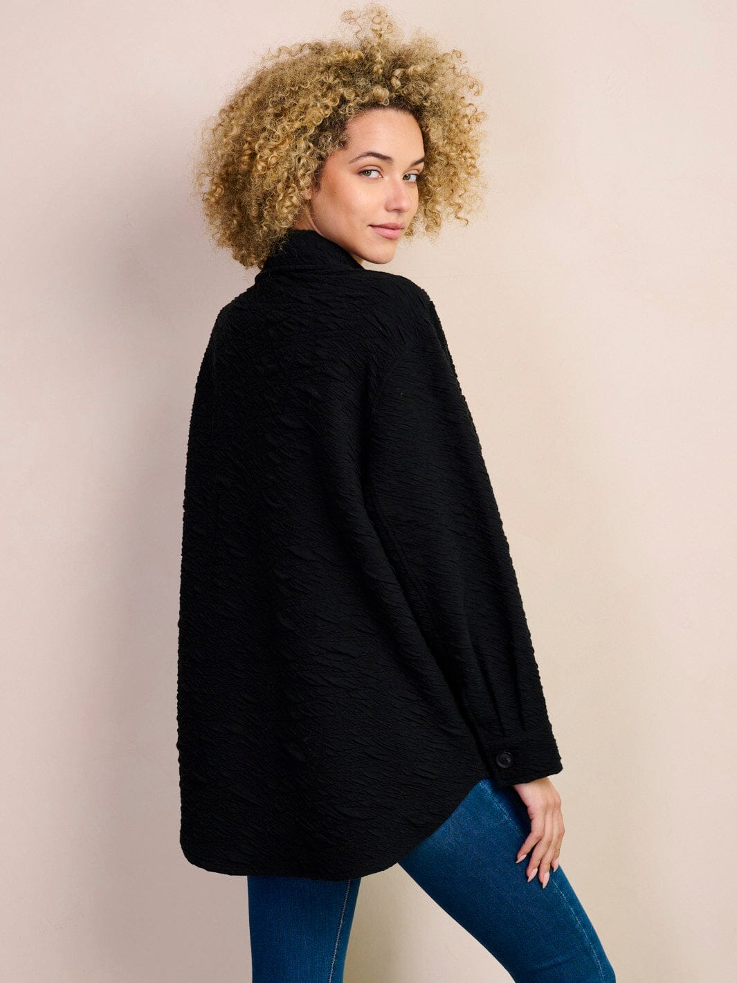 WOMEN'S LONG SLEEVE BUTTON UP POCKETS DETAILED JACKET