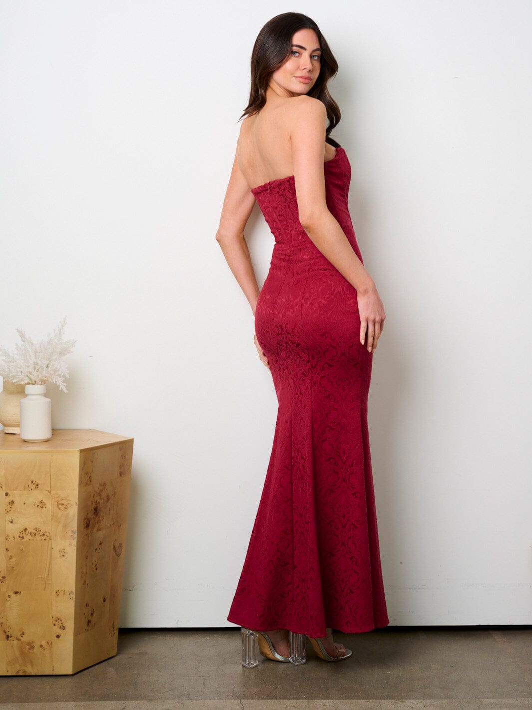 WOMEN'S SLEEVELESS DETAILED BODYCON GOWN MAXI DRESS