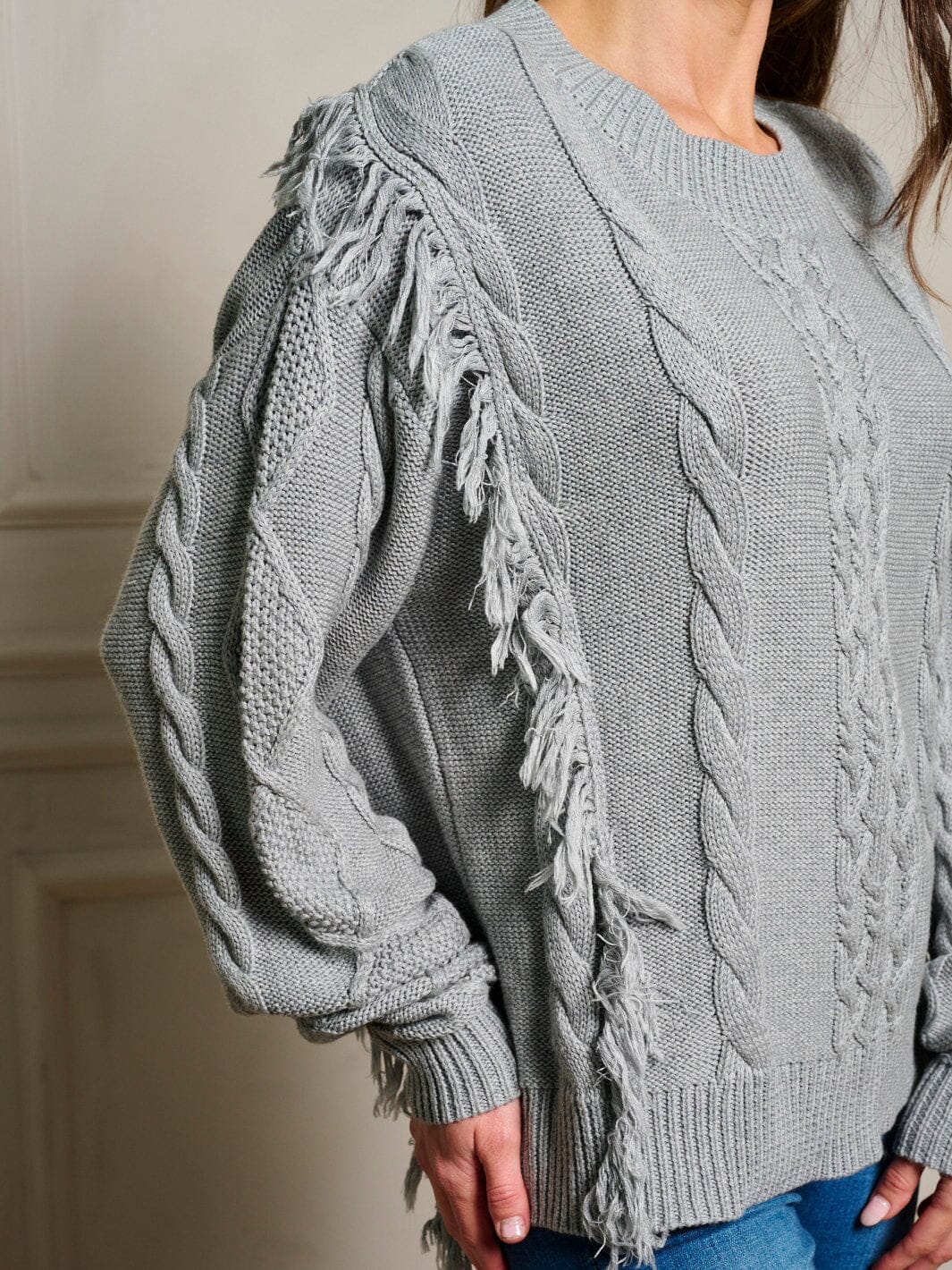 WOMEN'S LONG SLEEVE FRINGE TRIM CABLE KNIT PULLOVER SWEATER