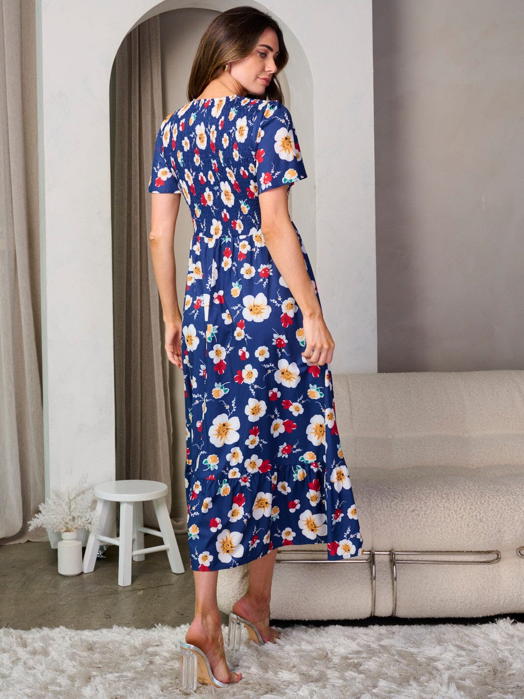 WOMEN'S SHORT SLEEVE V-NECK SMOCK FLORAL MIDI DRESS