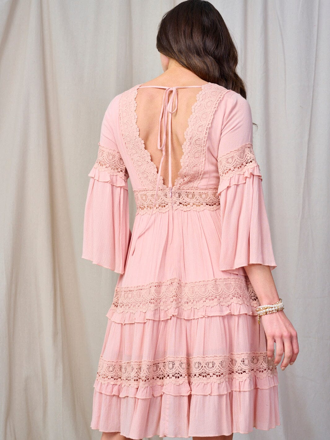 WOMEN'S 3/4 SLEEVE V-NECK CROCHET DETAILED MINI DRESS