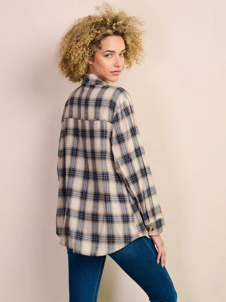 WOMEN'S LONG SLEEVE BUTTON UP POCKETS PLAID STUDS TOP
