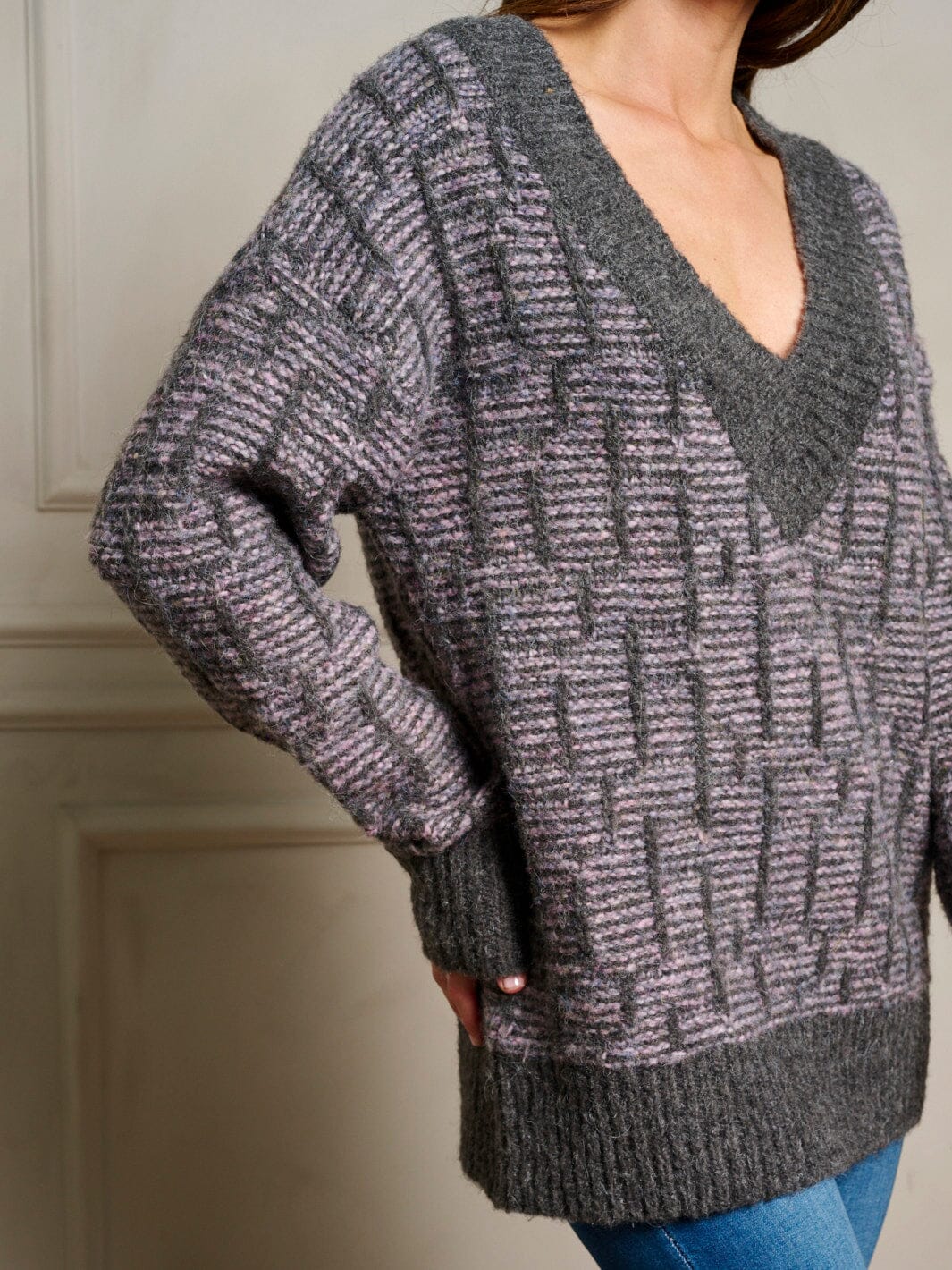 WOMEN'S LONG SLEEVE V-NECK MULTI PULLOVER SWEATER