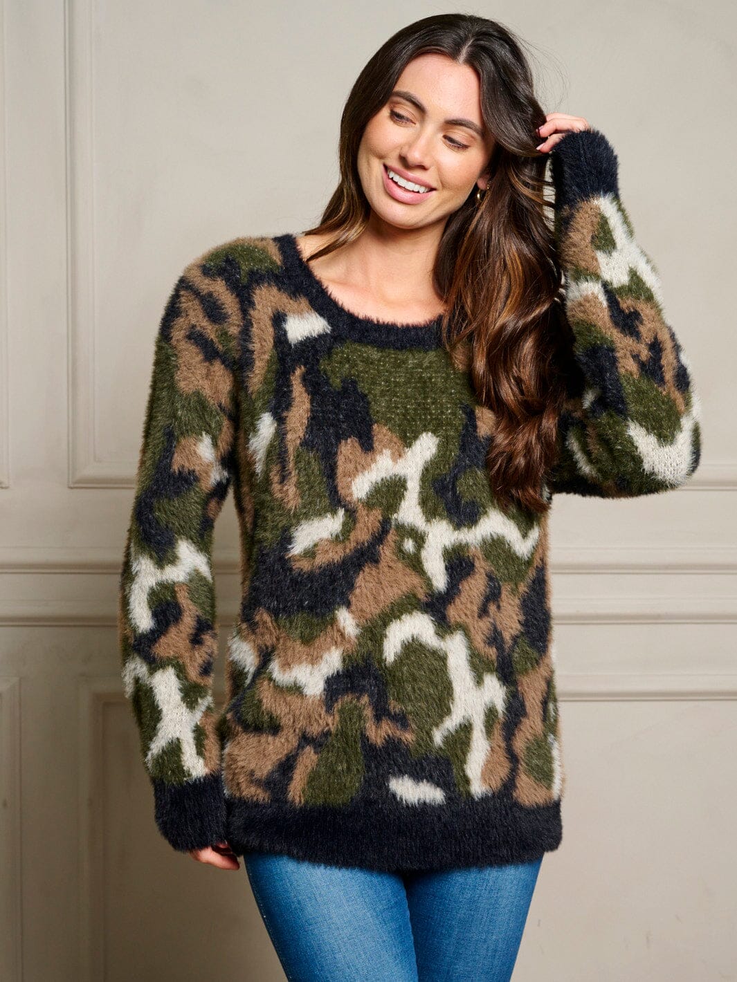 WOMEN'S LONG SLEEVE CAMO PRINT PULLOVER SWEATER