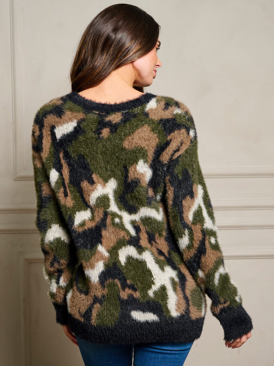 WOMEN'S LONG SLEEVE CAMO PRINT PULLOVER SWEATER
