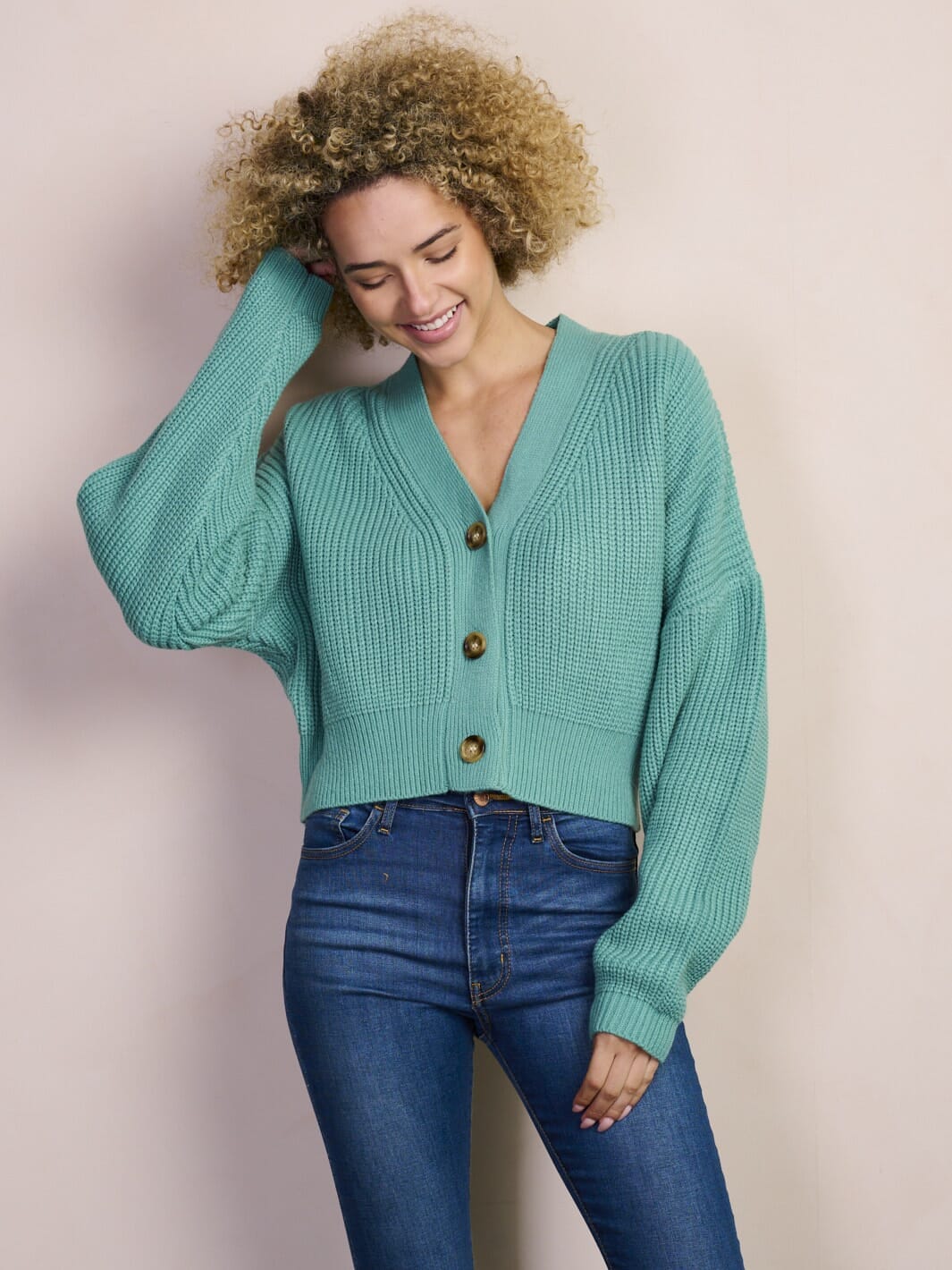 WOMEN'S LONG PUFF SLEEVE BUTTON CLOSURE KNIT CARDIGAN SWEATER