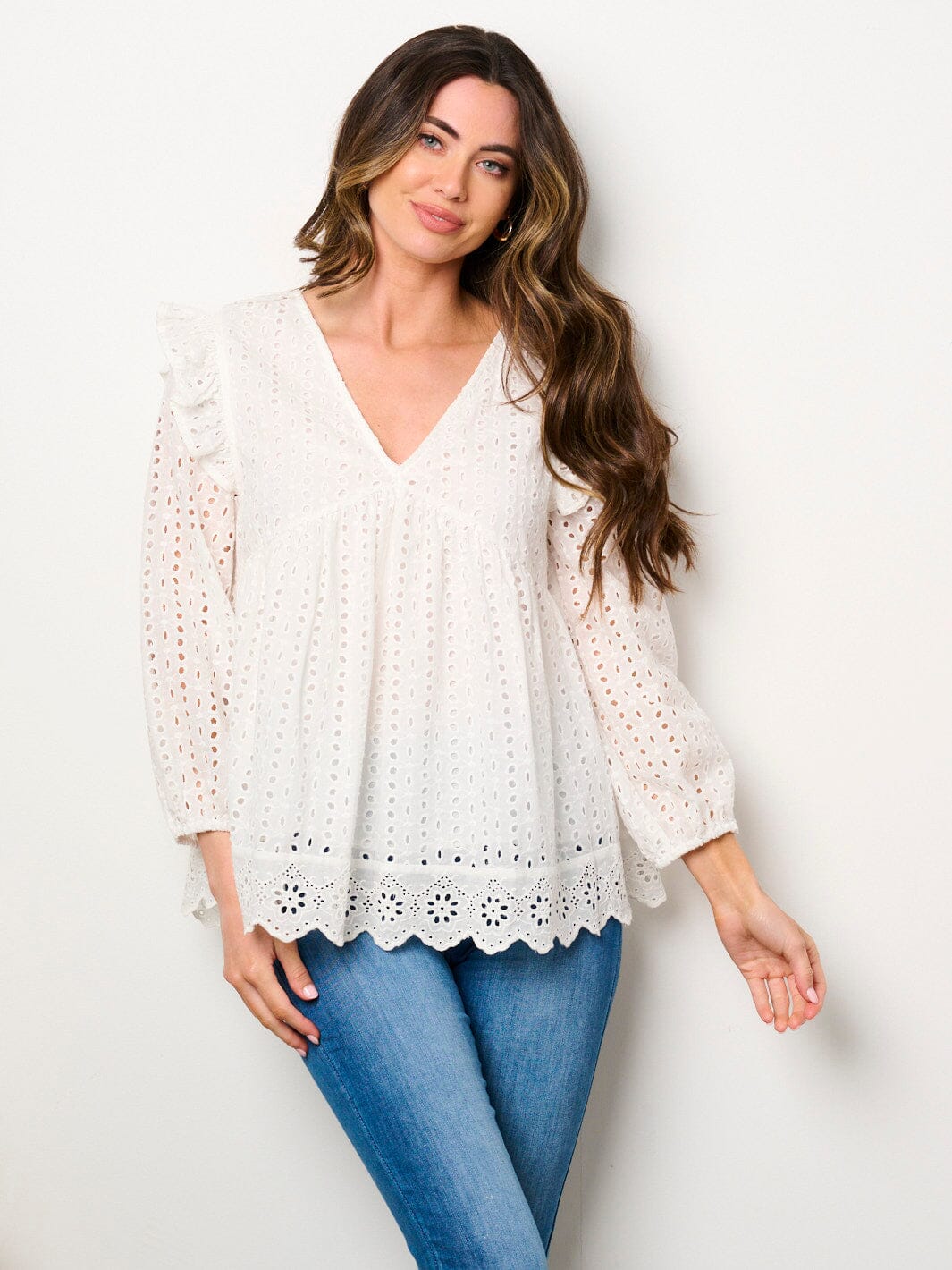 WOMEN'S LONG SLEEVE V-NECK RUFFLE EYELET BLOUSE TOP