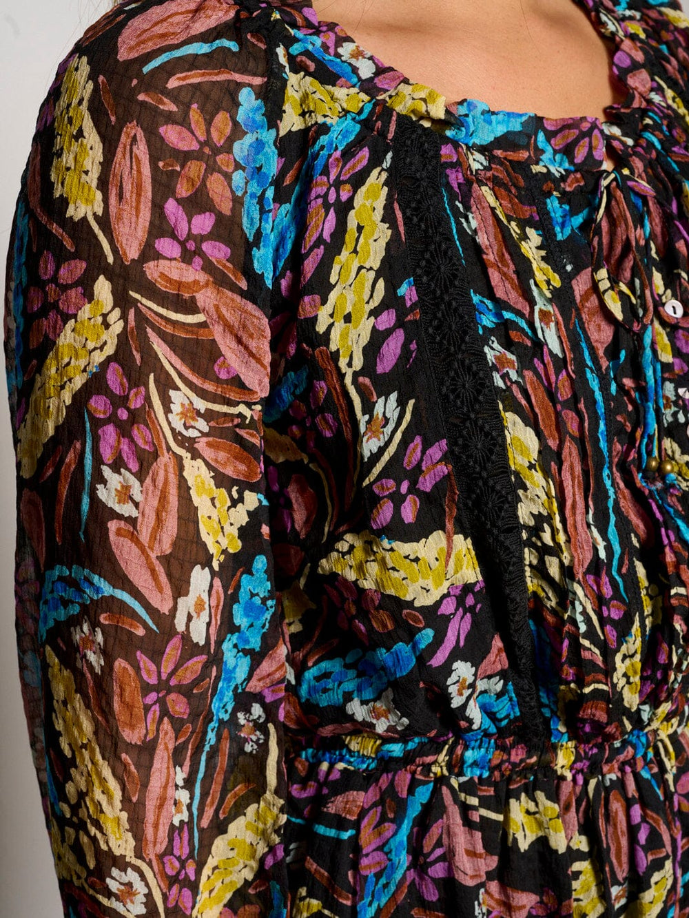 WOMEN'S LONG SLEEVE DETAILED MULTI PRINT MINI DRESS