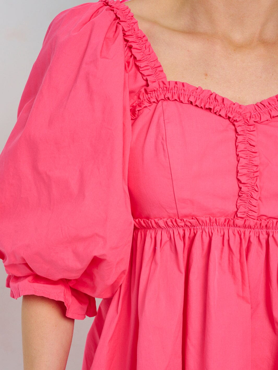 WOMEN'S SHORT PUFF SLEEVE TRIM DETAILED SMOCK FRONT POCKETS MINI DRESS