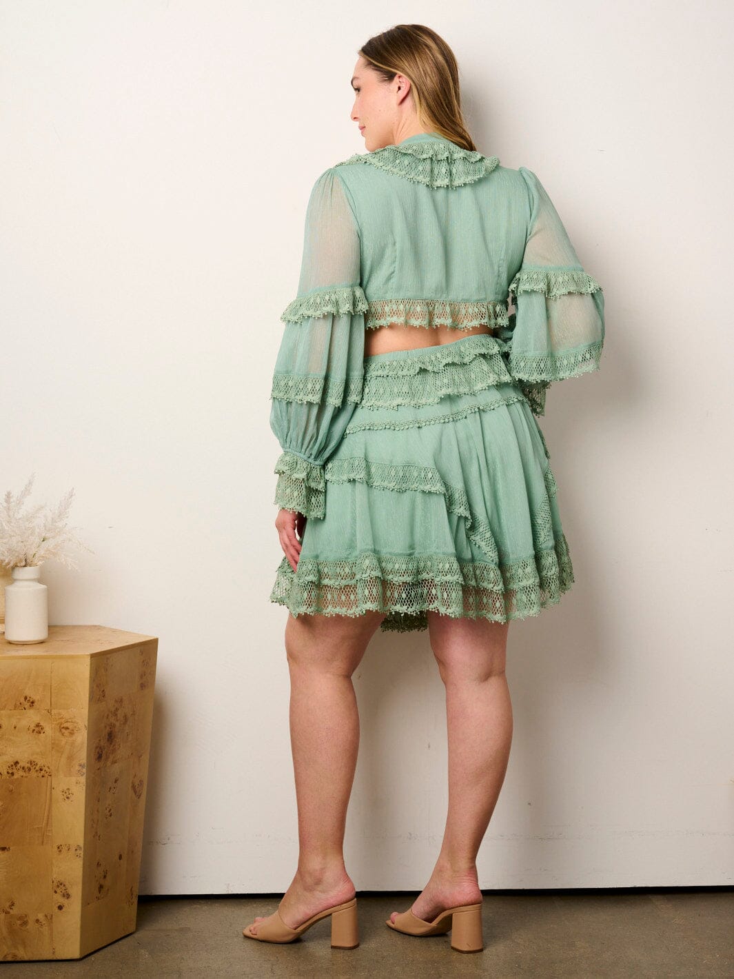 WOMEN'S LON SLEEVE CROP TOP & MINI SKIRT RUFFLE DETAILED 2PCS. SET