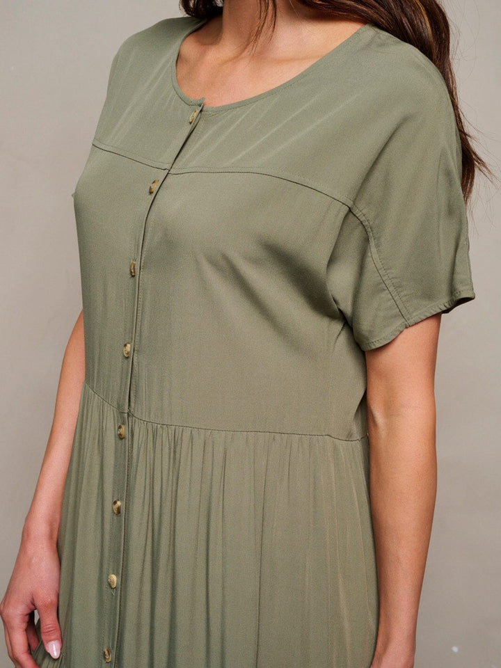 WOMEN'S SHORT SLEEVE TIERED BUTTON UP MAXI DRESS