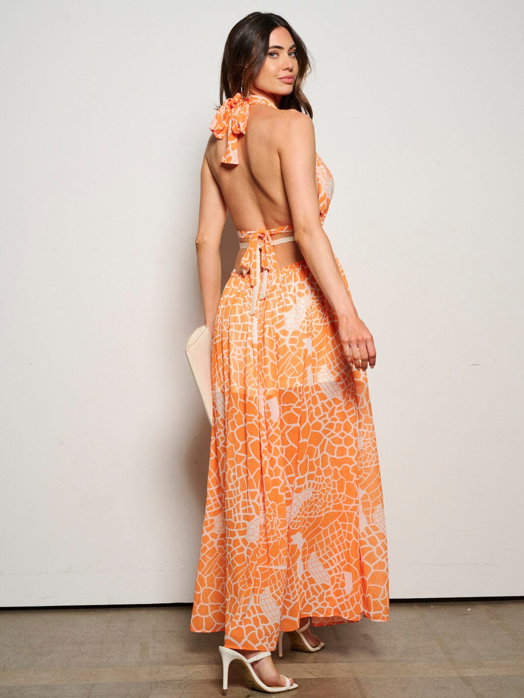 WOMEN'S SLEEVELESS OPEN BACK HALTER NECK CUT OUT PRINTED MAXI DRESS