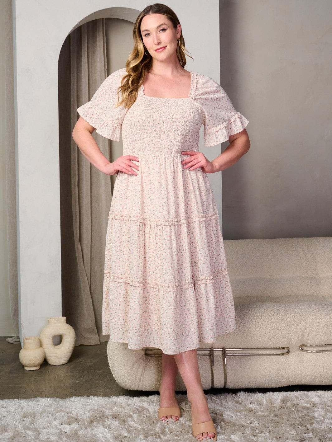 PLUS SIZE SHORT SLEEVE SMOCK TIERED FLORAL MAXI DRESS