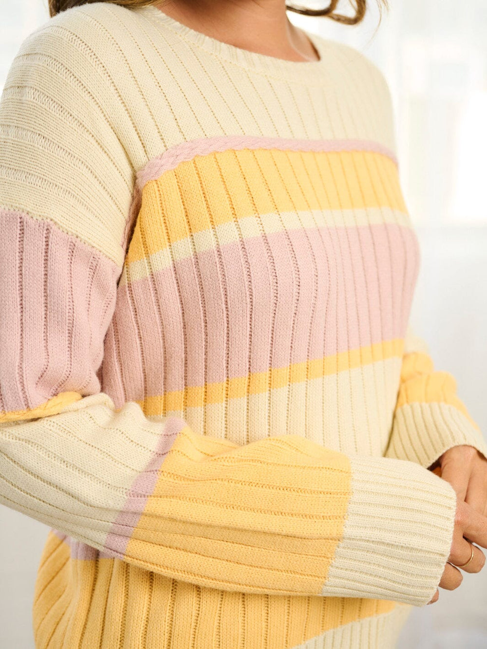 WOMEN'S LONG SLEEVE COLORBLOCK KNIT PULLOVER SWEATER