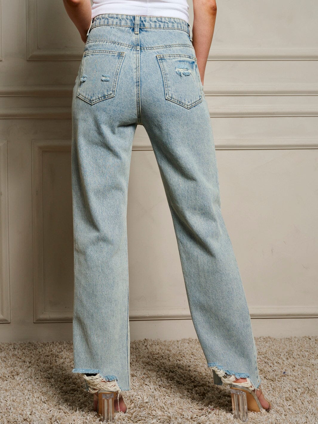 WOMEN'S BUTTON CLOSURE POCKETS DISTRESSED DENIM PANTS