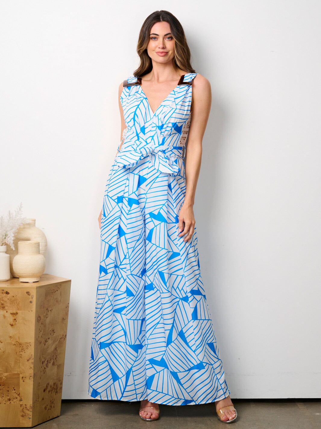 WOMEN'S SLEEVELESS V-NECK SELF TIE PRINTED WIDE LEG JUMPSUIT
