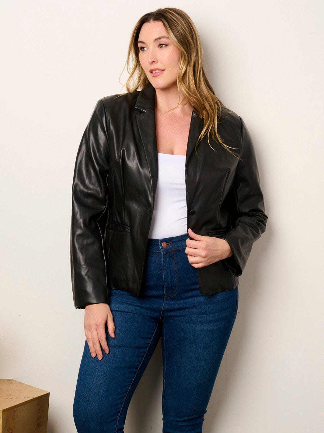 WOMEN'S LONG SLEEVE BUTTON CLOSURE POCKETS PU PLEATHER JACKET