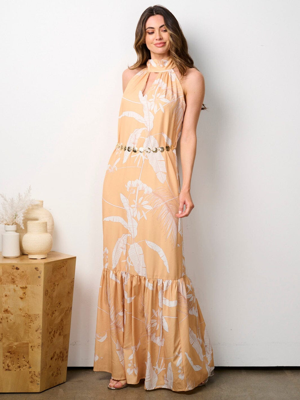 WOMEN'S SLEEVELESS HALTER NECK BELTED LEAF PRINT MAXI DRESS