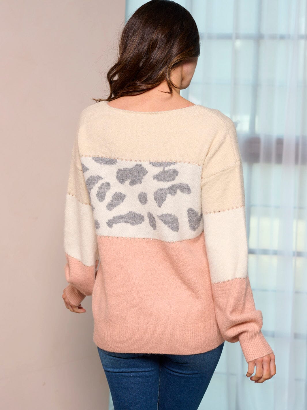 WOMEN'S LONG SLEEVE COLORBLOCK ANIMAL PRINT PULLOVER SWEATER