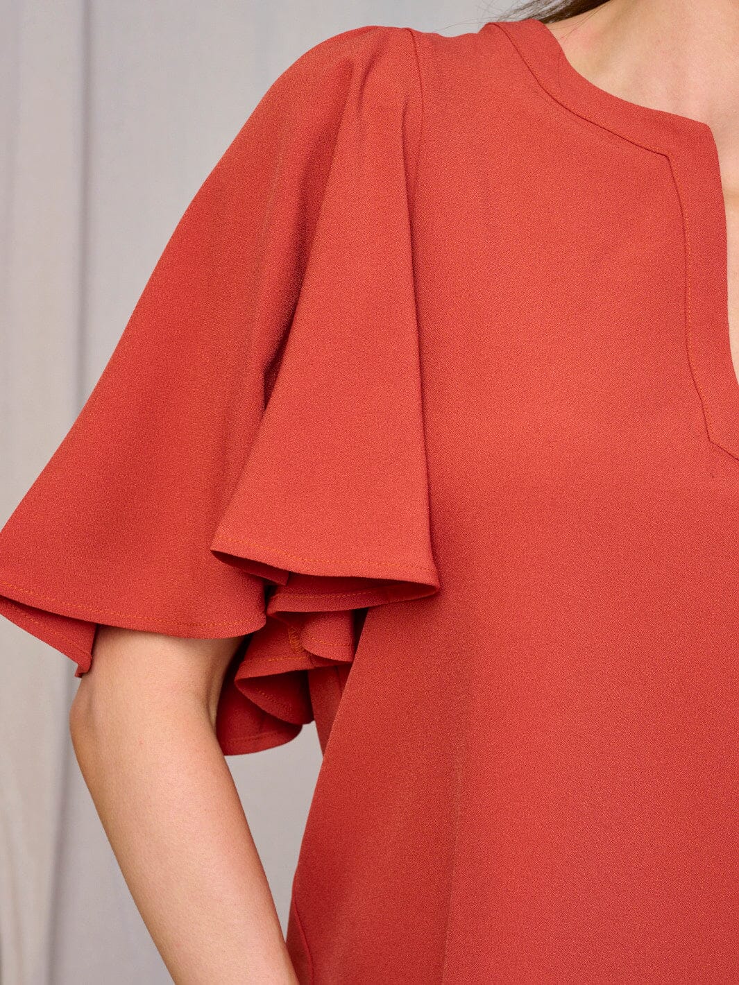 WOMEN'S SHORT SLEEVES V-NECK LOOSE FIT BLOUSE