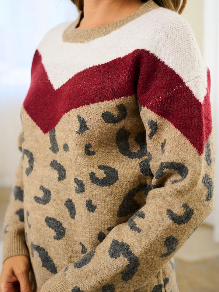 WOMEN'S LONG SLEEVE COLORBLOCK ANIMAL PRINT PULLOVER SWEATER