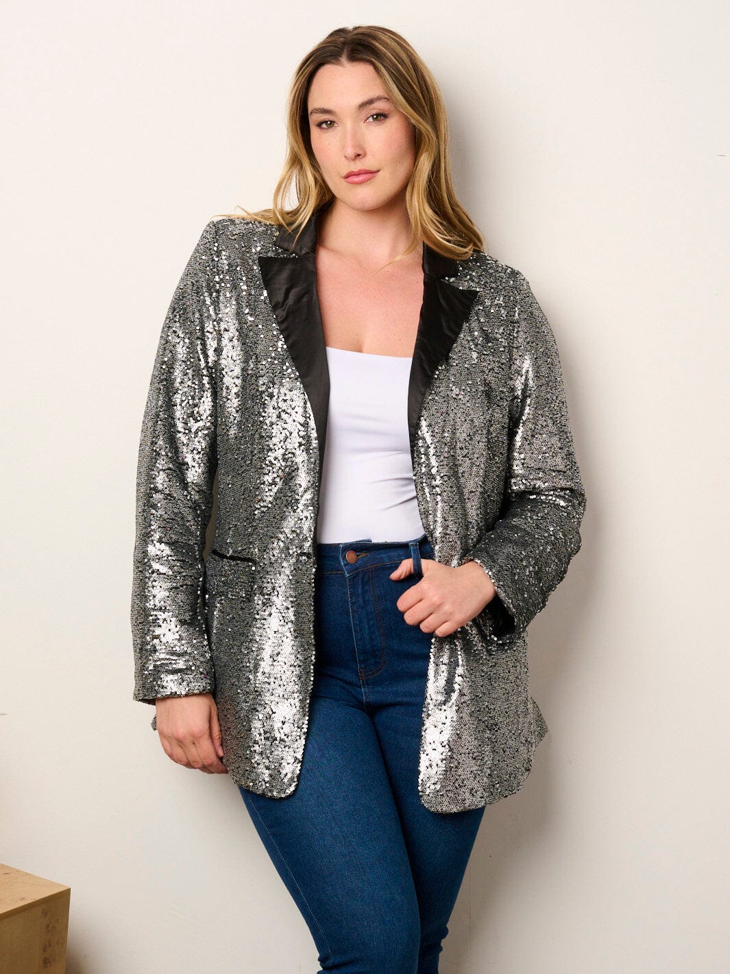 WOMEN'S LONG SLEEVE BUTTON CLOSURE POCKETS SEQUINS JACKET